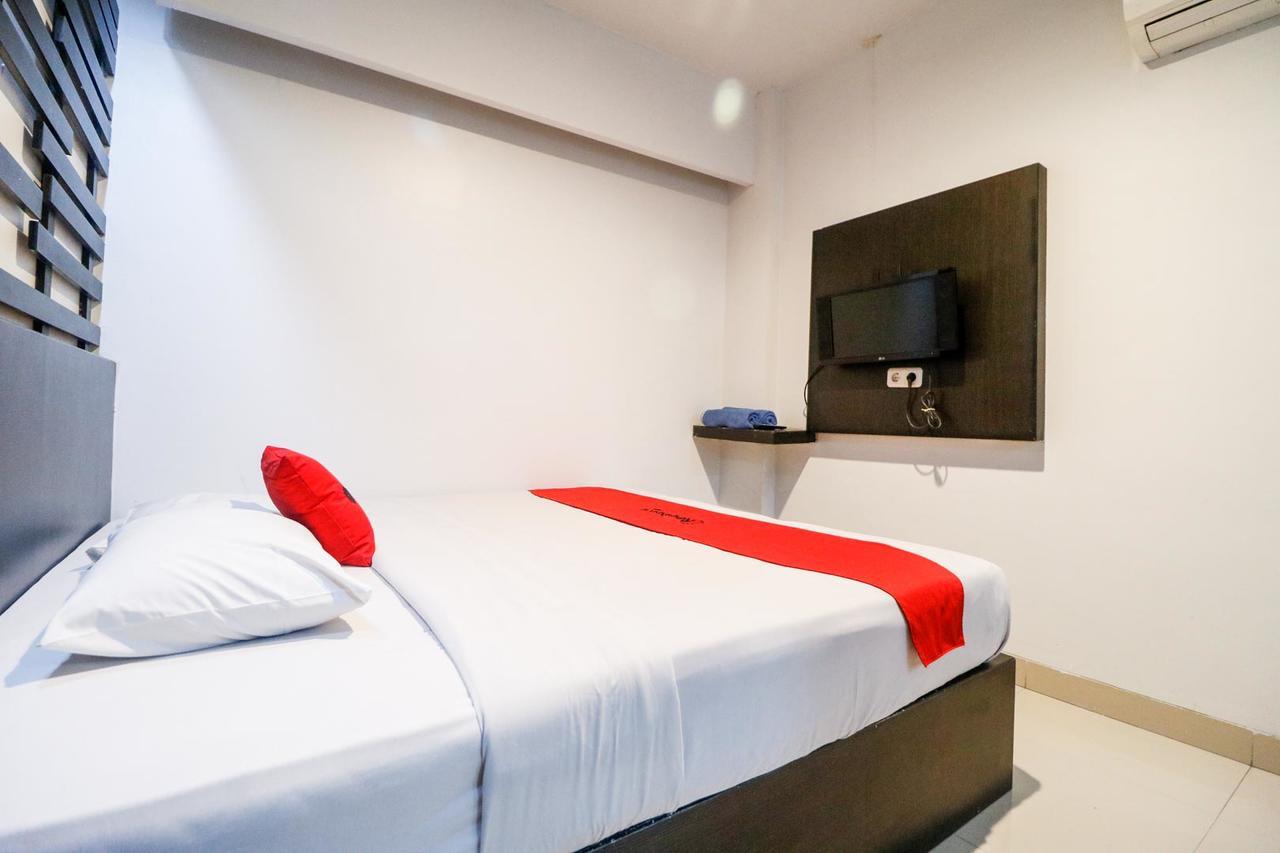 Reddoorz Plus Near Pasar Wisata Pekanbaru Buitenkant foto