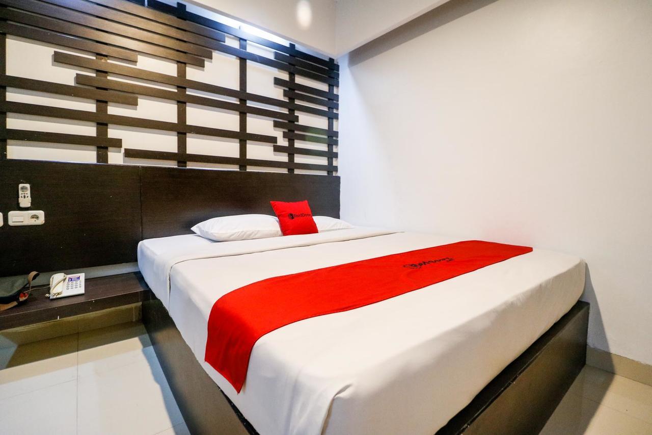 Reddoorz Plus Near Pasar Wisata Pekanbaru Buitenkant foto